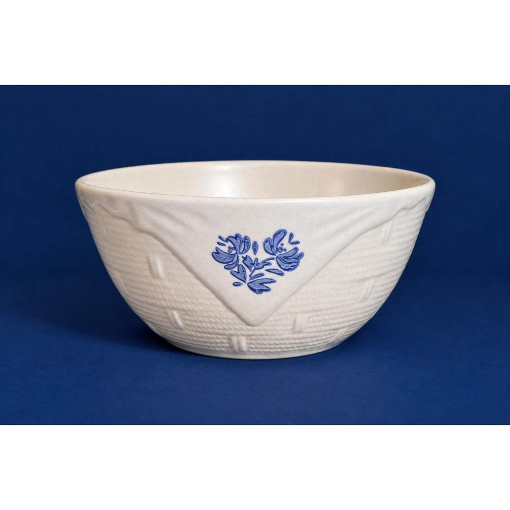 Vintage Pfaltzgraff 1960s Yorktowne Basket Weave Bowl 7-1/2", Blue Floral Tulip